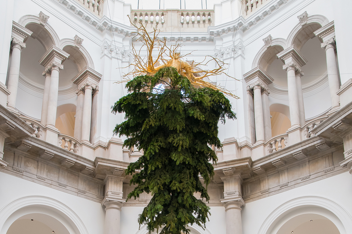 Upside-down Christmas Tree at Tate Britain — urdesignmag