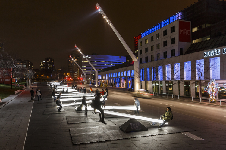 impulse-lighting-installation-in-the-quartier-des-spectacles-montreal-2