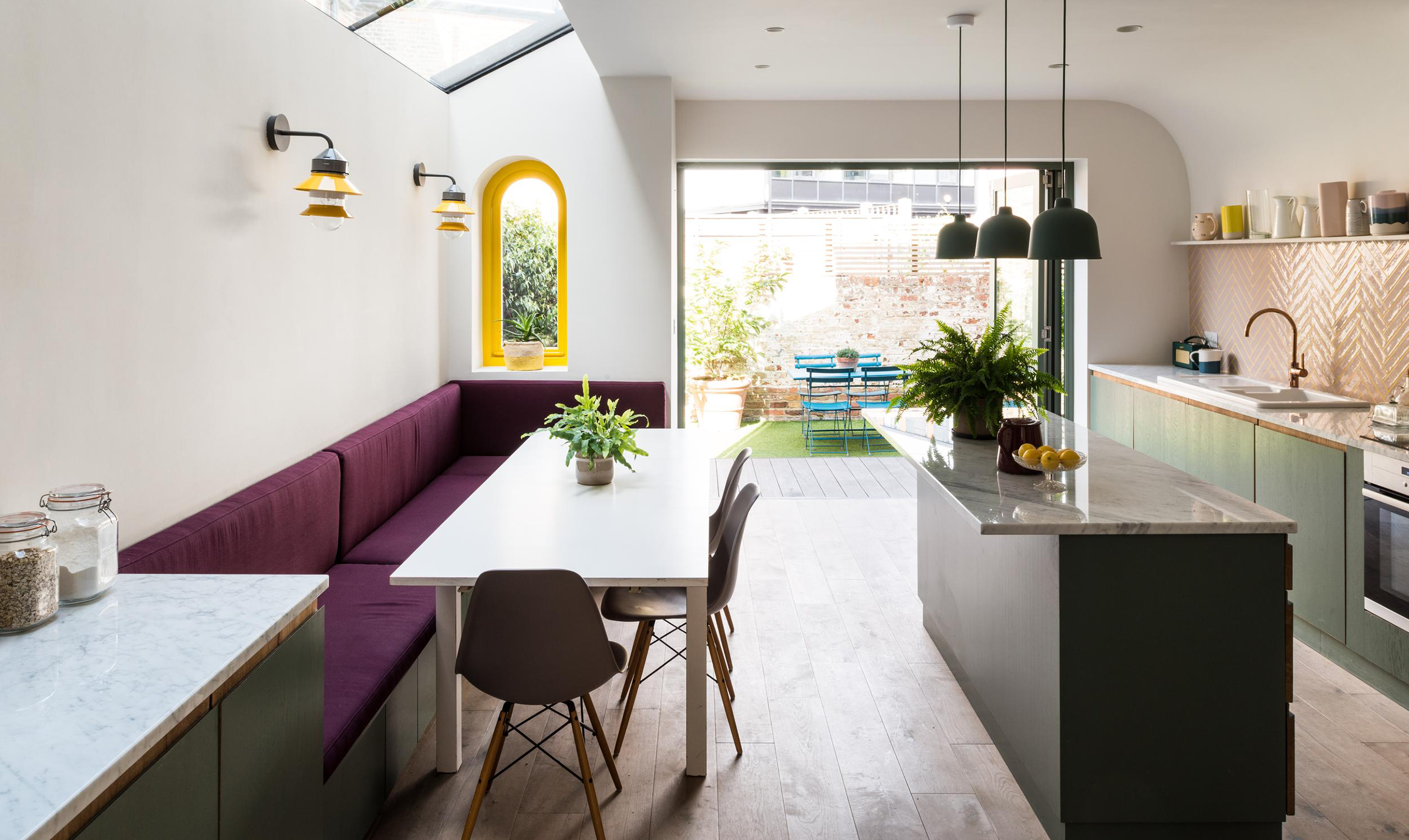 Contrast Kitchens