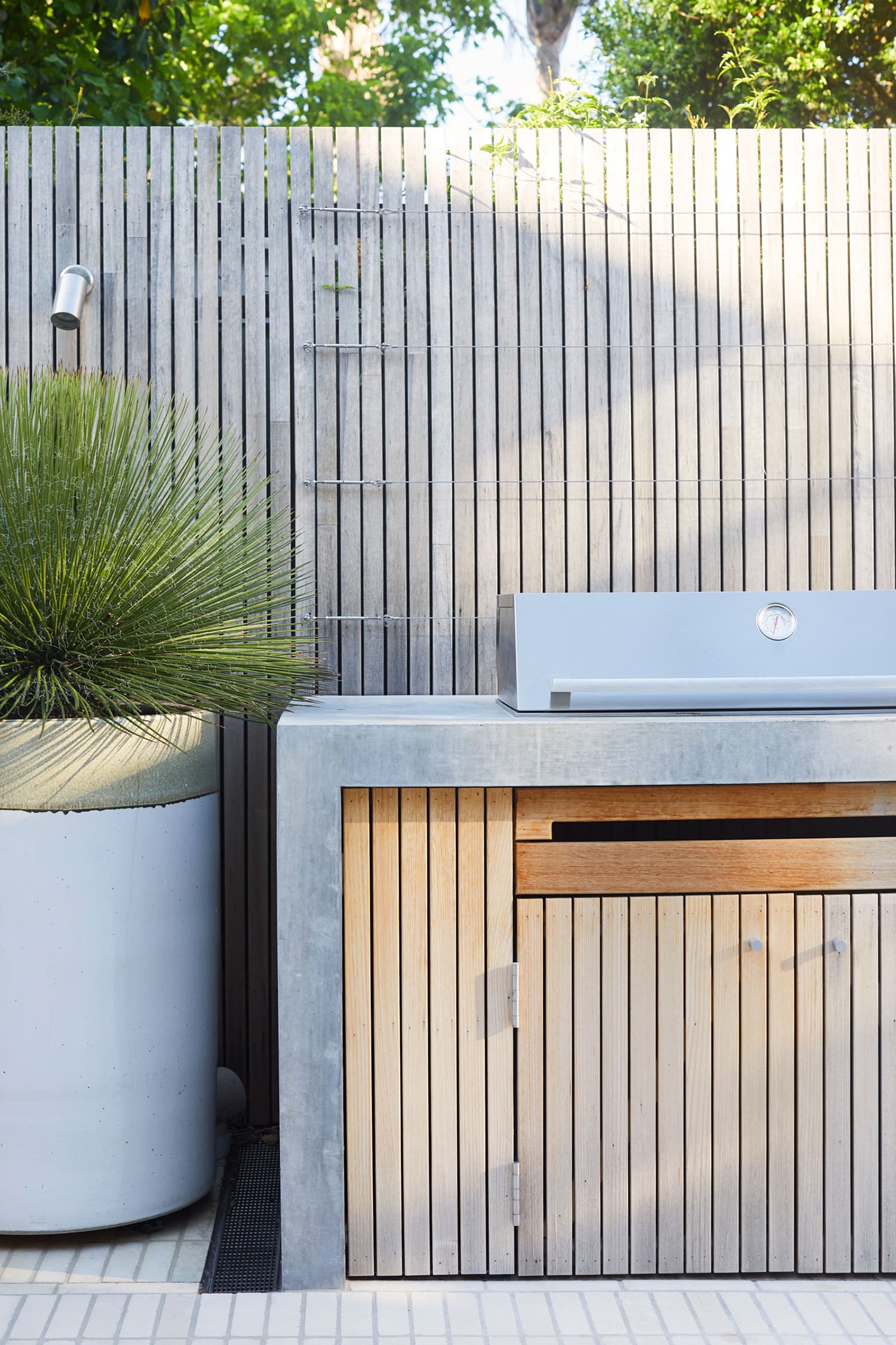 How Do You Build A Perfect Outdoor Kitchen? | urdesignmag