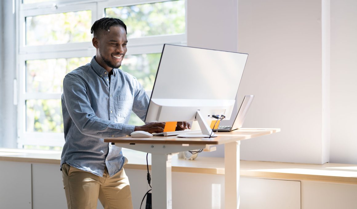 The Growing Trend of Standing Desks in Modern Workplaces: A Professional Perspective
