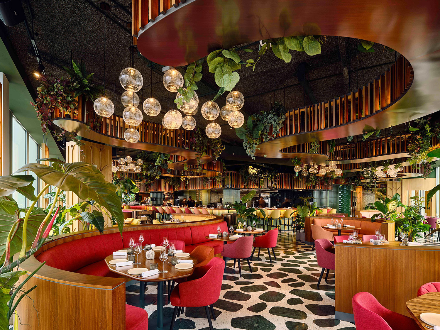 Selva Restaurant: A Tropical Escape in Amsterdam 