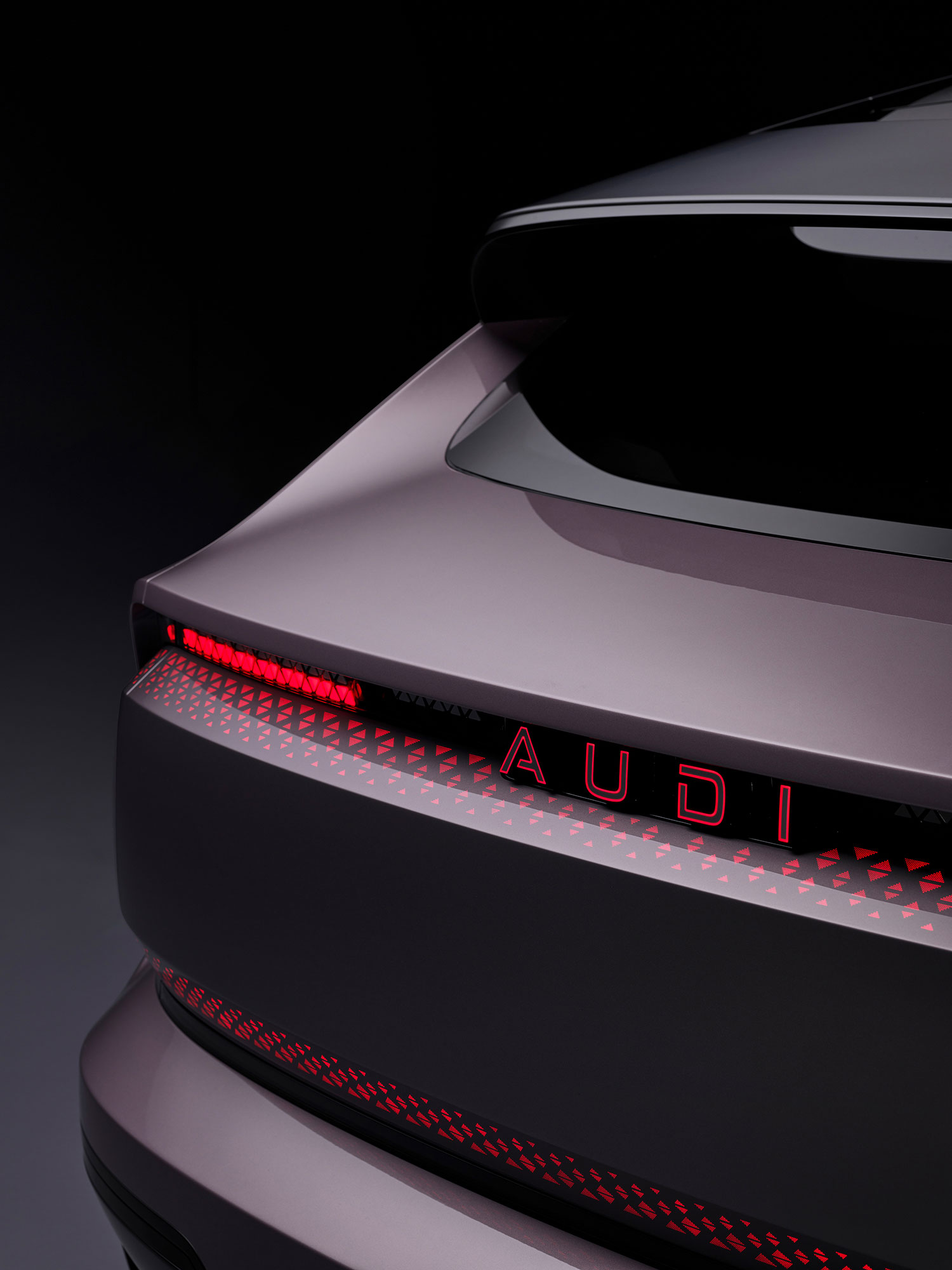 AUDI Unveils Revolutionary E Concept Sportback in China Featuring Stunning Curved 4K Touch Display