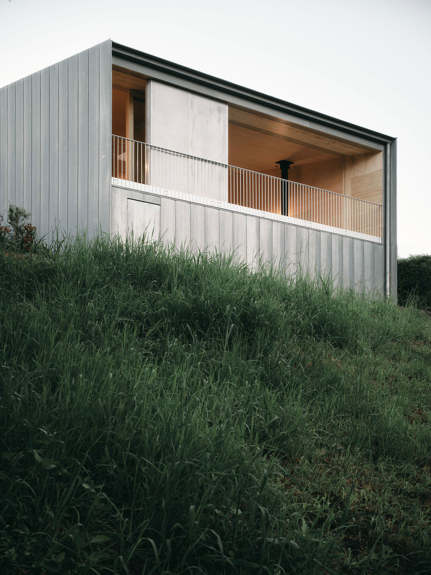 Mapleton House: Blackall Range Residence by Atelier Chen Hung